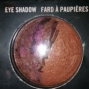 M.A.C. Two To Glow Eyeshadow
